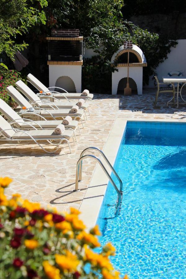 Villa Oasis カミラリ エクステリア 写真