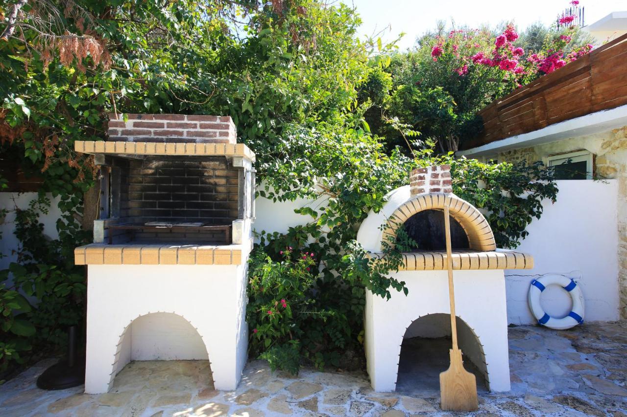 Villa Oasis カミラリ エクステリア 写真